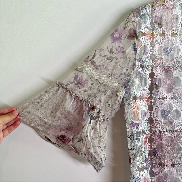 Elie Tahari Floral 100% Silk Ethereal Floral Button Front Career Blouse Size M - Picture 4 of 8